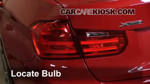 2013 BMW 335i xDrive 3.0L 6 Cyl. Turbo Sedan Luces Luz de giro trasera (reemplazar foco)